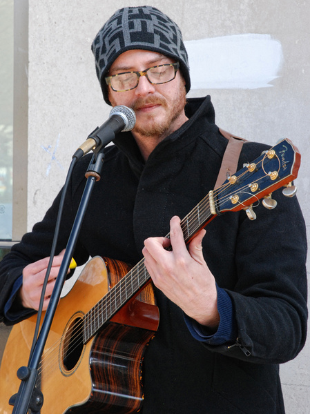 The Busker - Portraiture & Weddings
