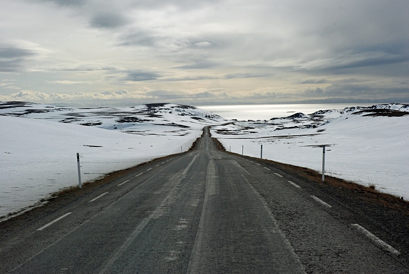 Route 75 over Domen near Vardø, Varanger peninsula, Finnmark, Norway