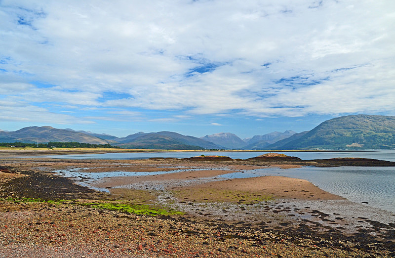 Loch Linnhe, Highland - Sea and sand