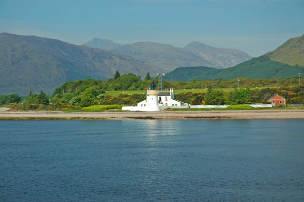 Loch Linnhe, Argyll - Sea and sand