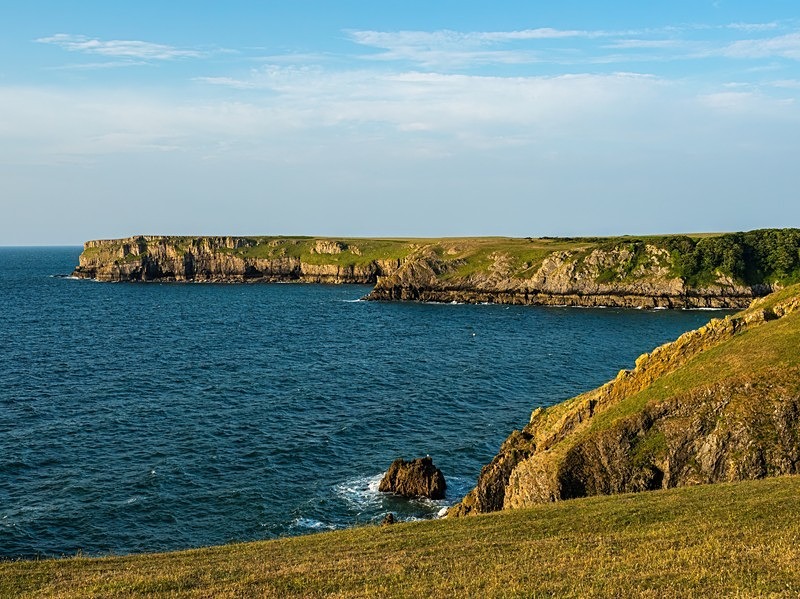 Barafundle Bay and Stackpole Head, Pembrokeshire - Sea and sand