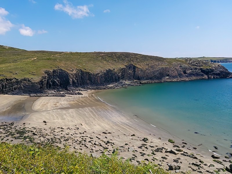Whitesands Bay to St. David's Head, Pembrokeshire - Sea and sand