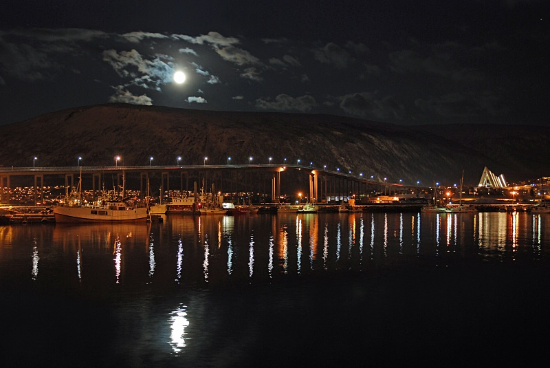 Tromsøysundet, Tromsø - Tromsø
