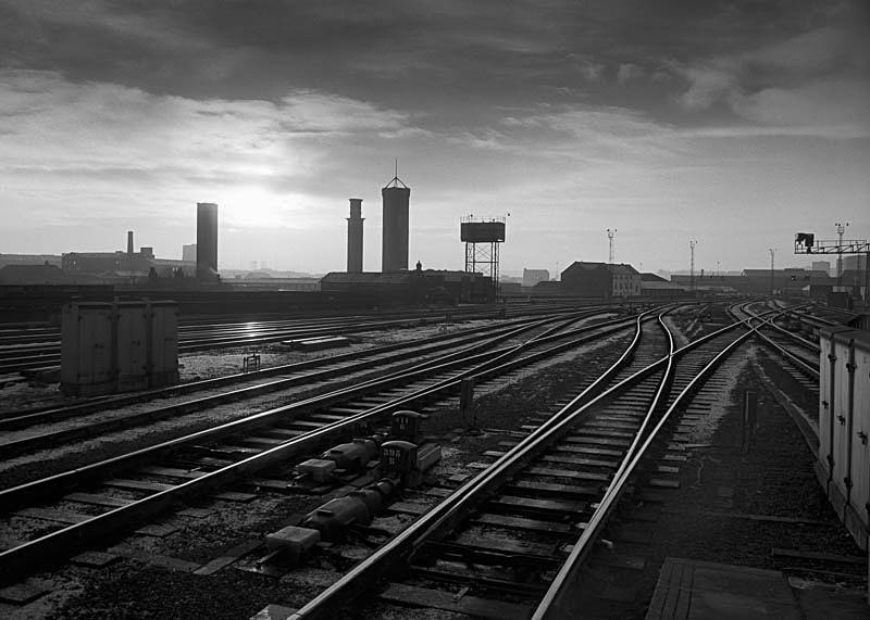 Lines, Leeds City Station - Landscapes