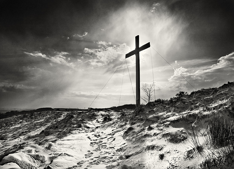 Easter Cross crusifiction