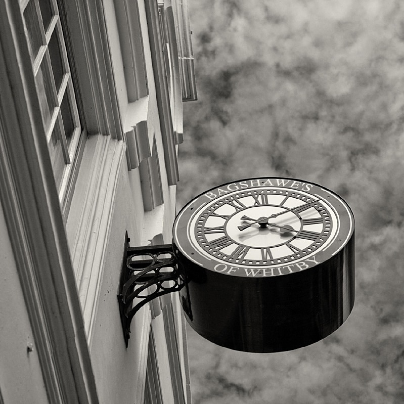 Hanging Time - Architecture