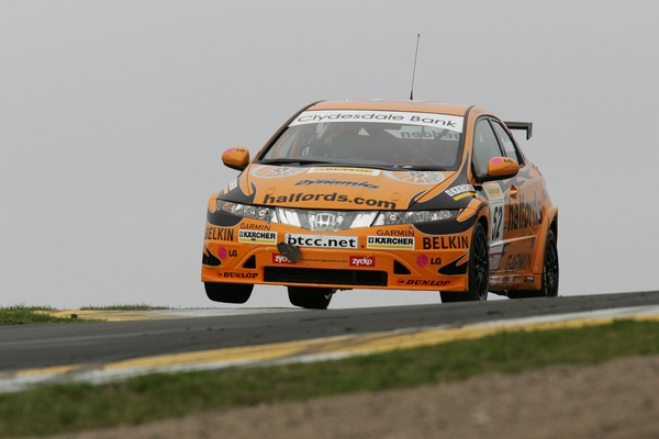 IO9F9137 - British Touring Car Championship from Knockhill