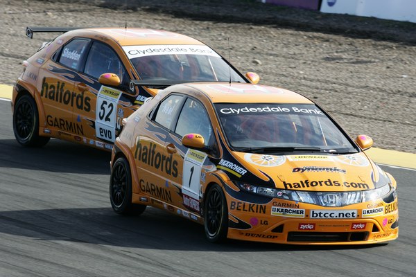 IO9F0868 - British Touring Car Championship from Knockhill
