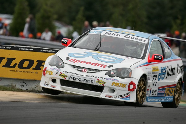 IO9F0016 - British Touring Car Championship from Knockhill