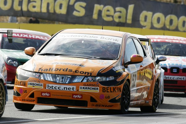 IO9F0737 - British Touring Car Championship from Knockhill