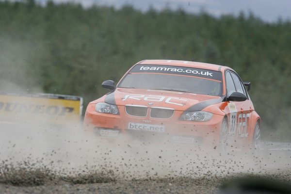 IO9F0328 - British Touring Car Championship from Knockhill