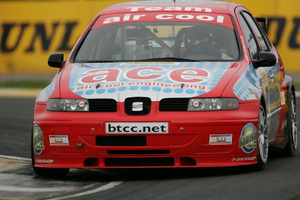 IO9F9234 - British Touring Car Championship from Knockhill