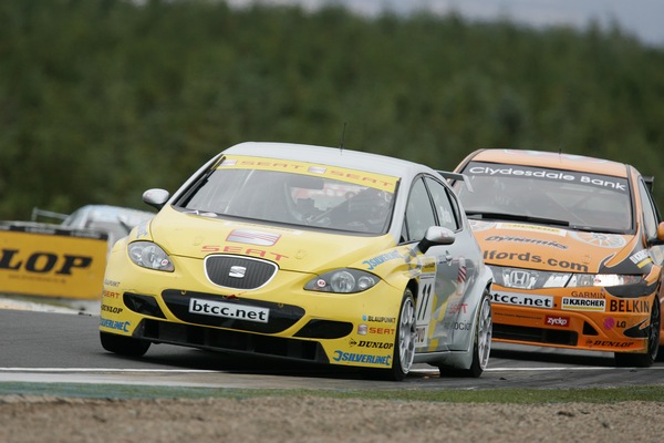 IO9F0275 - British Touring Car Championship from Knockhill