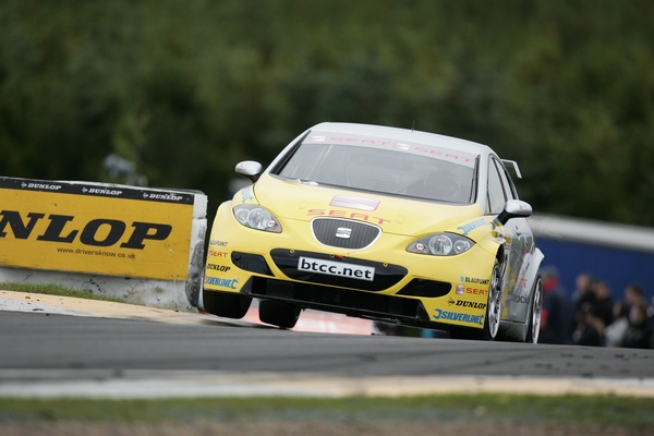 IO9F0064 - British Touring Car Championship from Knockhill