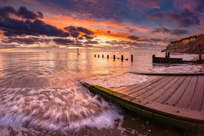 z4425 Sunrise Shanklin beach - Latest images