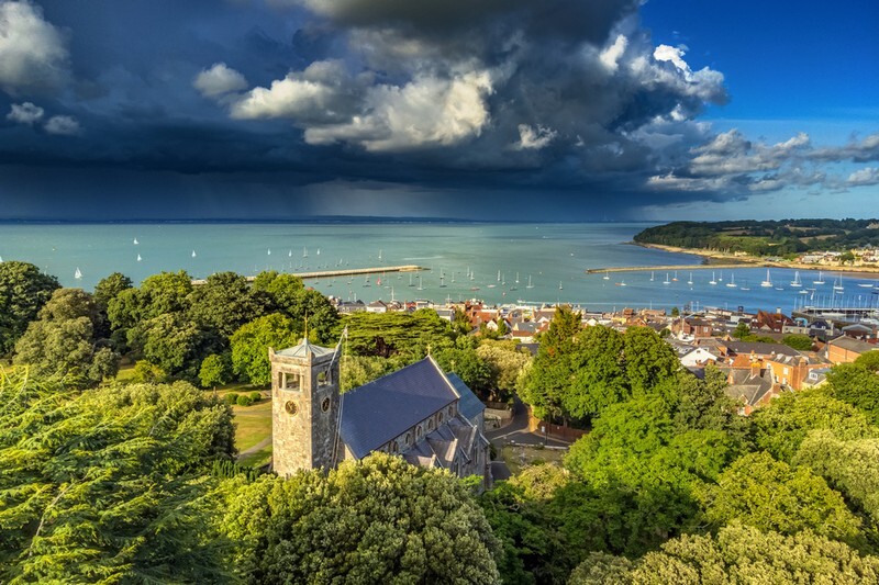 z4076 Stormy Skies over Cowes and the Solent - East Cowes to Ryde inc Haventstreet, Ashey, Wooton & Binstead