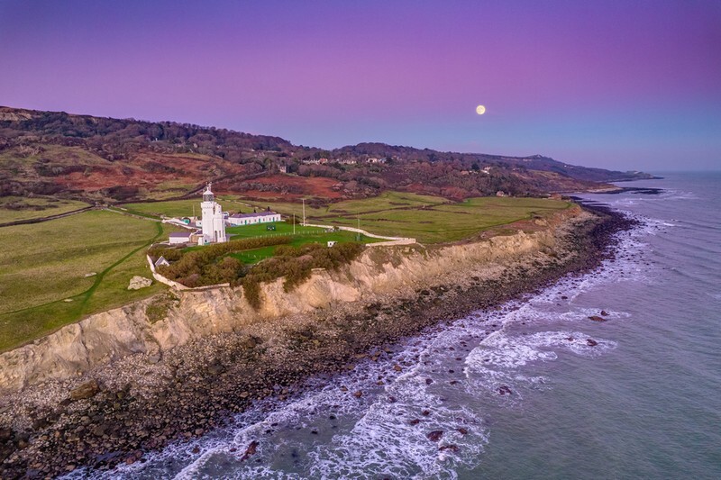 z3962 Moonrise over St Catherine's - Ventnor to St Catherine's inc Bonchurch, Whitwell & the Undercliff