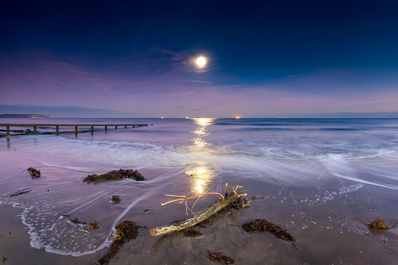 z4318 Driftwood Moonrise, Shanklin - Sandown, Shanklin, Luccombe and Wroxall