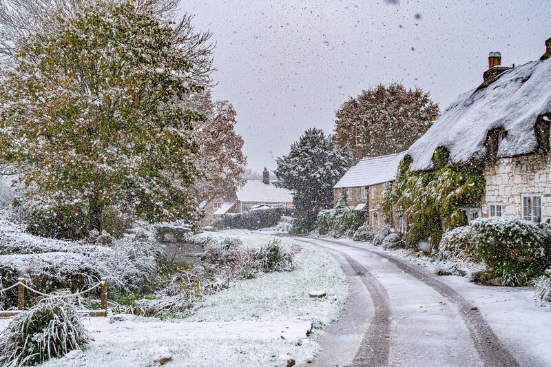 z4330 Winkle Street in the Snow - The Inner Island inc Newport & Godshill
