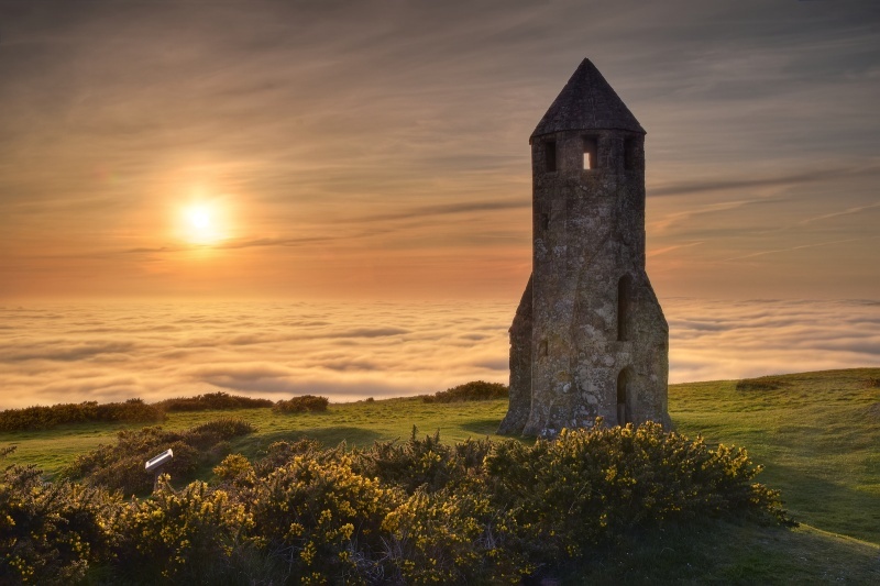 z2681 Blanket of Fog, St Catherines Oratory - Ventnor to St Catherine's inc Bonchurch, Whitwell & the Undercliff