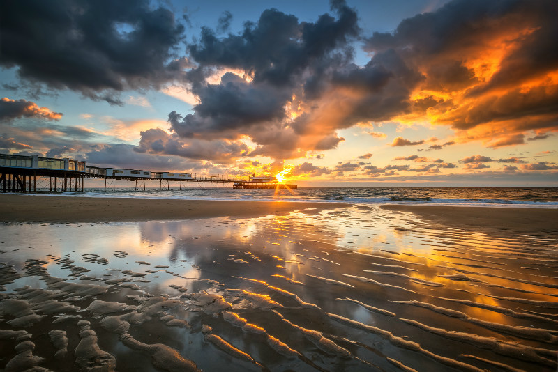 z3318 Sunrise Sandown Pier - Sandown, Shanklin, Luccombe and Wroxall