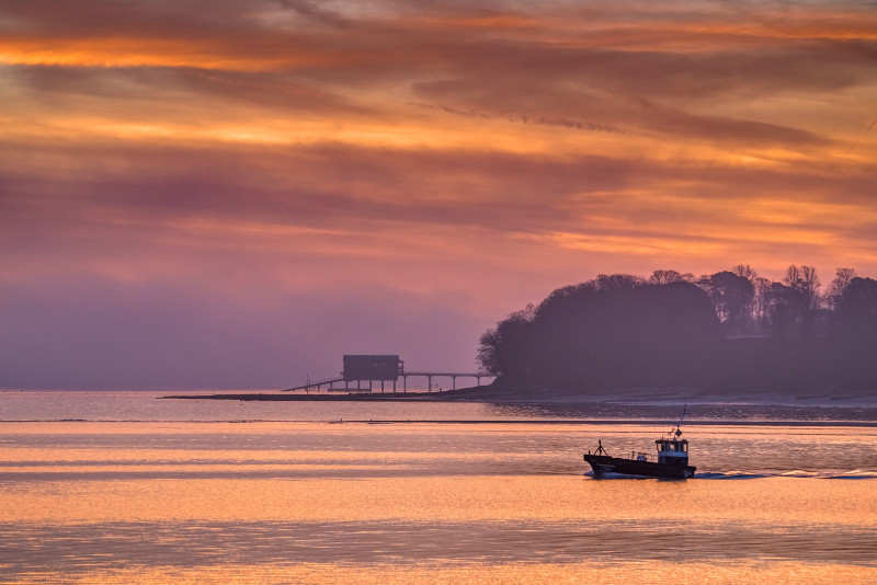 z3198 Sunrise Reds over Bembridge - Seaview to Bembridge, Whitecliff Bay and Brading