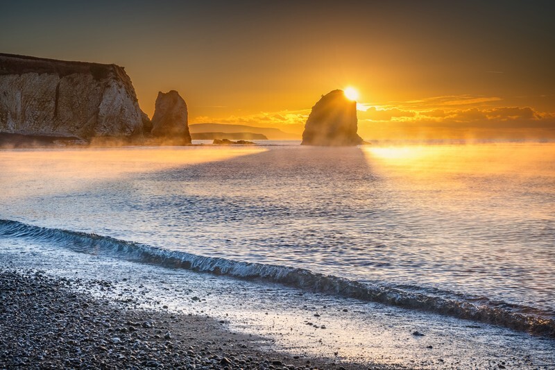 z4238 Arctic Sea Smoke Sunrise, Freshwater Bay - Freshwater Bay to Colwell Bay inc the Needles