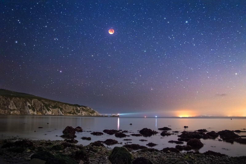 z2795 Supermoon Eclipse over Alum Bay and the Needles - Freshwater Bay to Colwell Bay inc the Needles