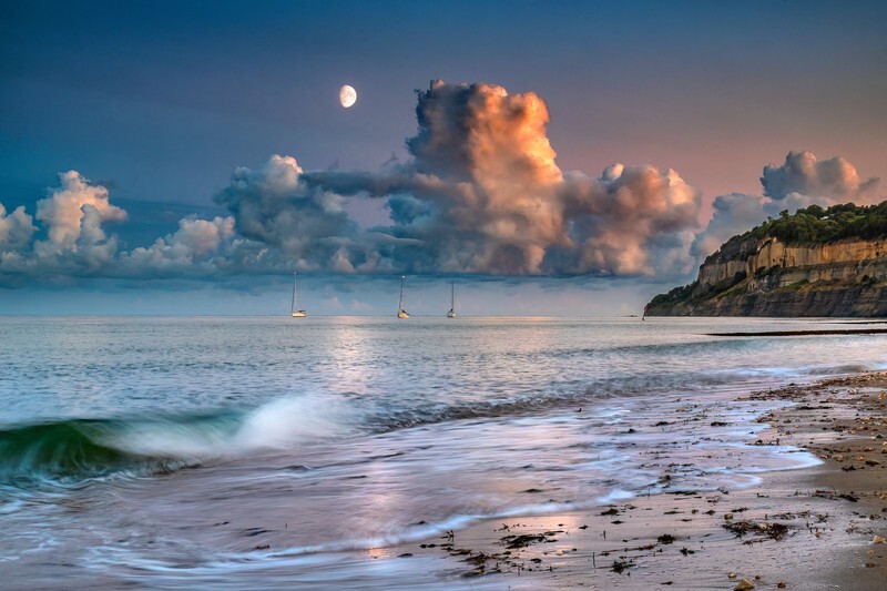 z4203 Surreal Dusky Light, Shanklin beach - Sandown, Shanklin, Luccombe and Wroxall
