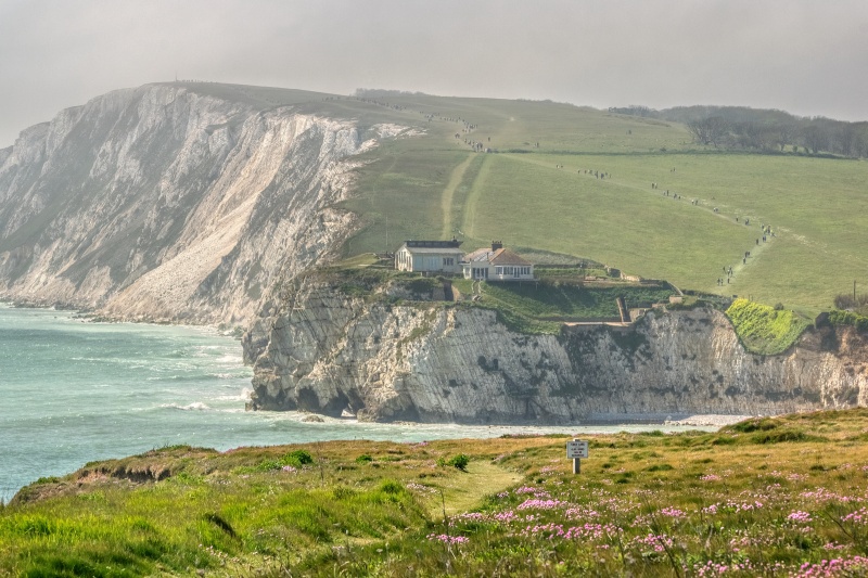 z2707 Walk the Wight Freshwater  Tennyson - Freshwater Bay to Colwell Bay inc the Needles