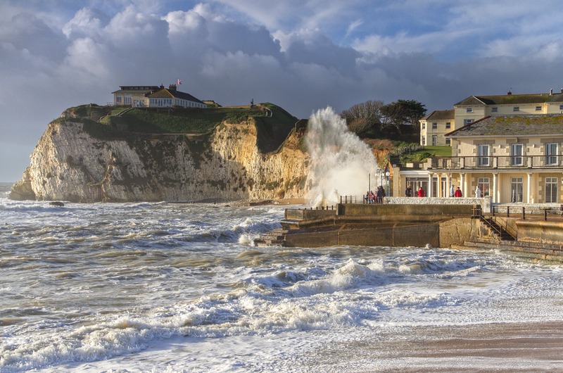 z2312 Stormy Seas, Freshwater Bay - Freshwater Bay to Colwell Bay inc the Needles