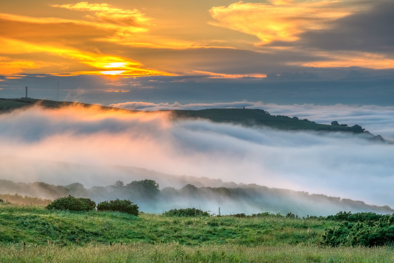 z3251 Sunset over the Mist, Ventnor Down - Ventnor to St Catherine's inc Bonchurch, Whitwell & the Undercliff