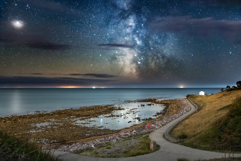 z3289 The Milky Way and Mars over the IoW South Coast - Ventnor to St Catherine's inc Bonchurch, Whitwell & the Undercliff