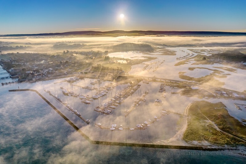 z3978 Misty Morning overlooking Yarmouth - Yarmouth to West Cowes inc Newtown