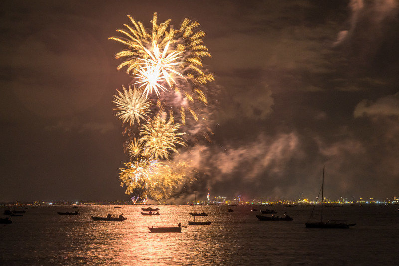 z3273 Seaview Regatta Fireworks - Seaview to Bembridge, Whitecliff Bay and Brading