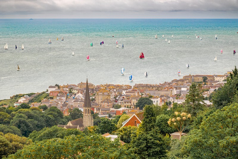 z4386 Round the Island Race, Ventnor - Latest images