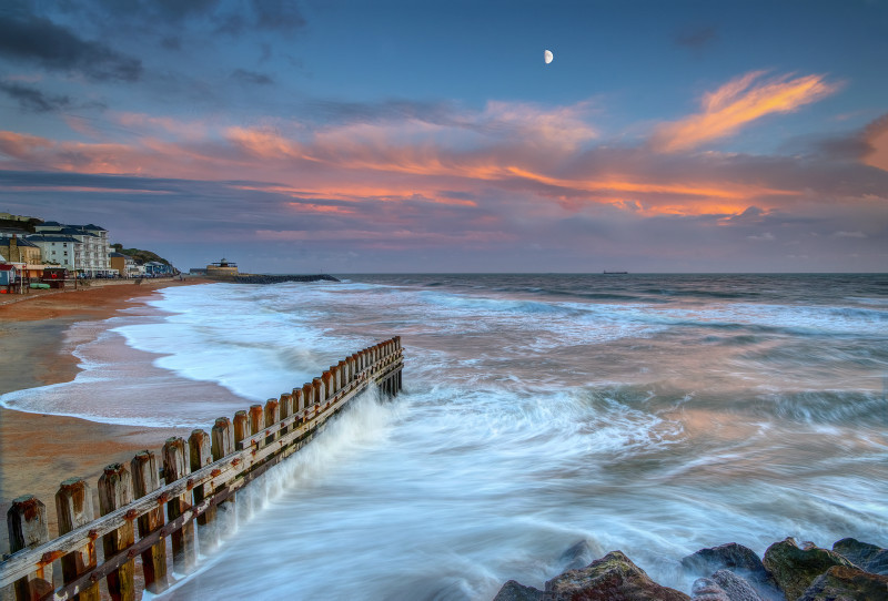 z3172 Winter Evening, Ventnor Beach - Ventnor to St Catherine's inc Bonchurch, Whitwell & the Undercliff