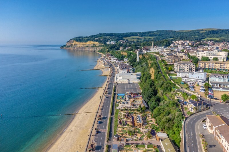 z4157 A Mid Summers Morning, Shanklin - Sandown, Shanklin, Luccombe and Wroxall