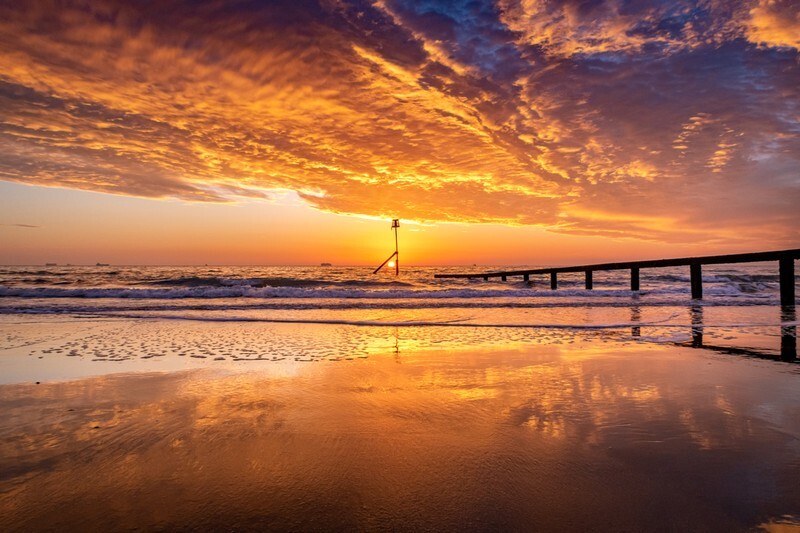 z4119 Shanklin Beach Sunrise - Sandown, Shanklin, Luccombe and Wroxall