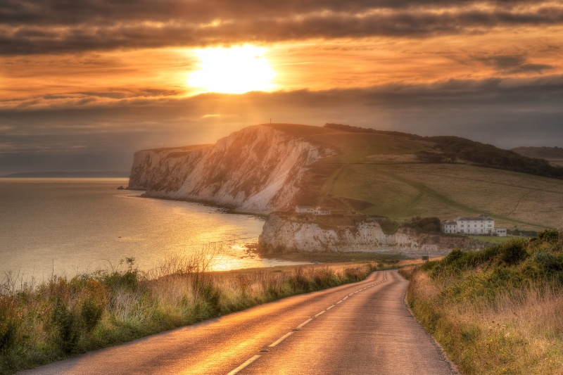 z2537 Tennyson Sunset - Freshwater Bay to Colwell Bay inc the Needles
