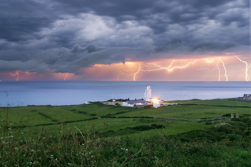 z2400 Evening Storm, St Catherines Lighthouse - The