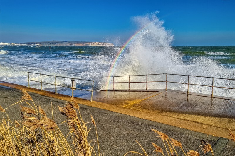 z4004 Rainbow Wave, Lake Beach - Sandown, Shanklin, Luccombe and Wroxall