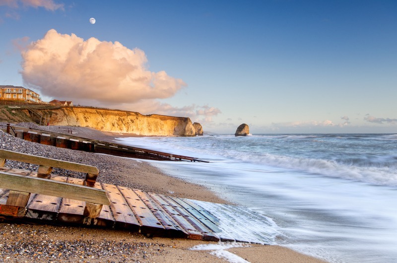 z2329 A Calm between the Storms Freshwater Bay - Freshwater Bay to Colwell Bay inc the Needles