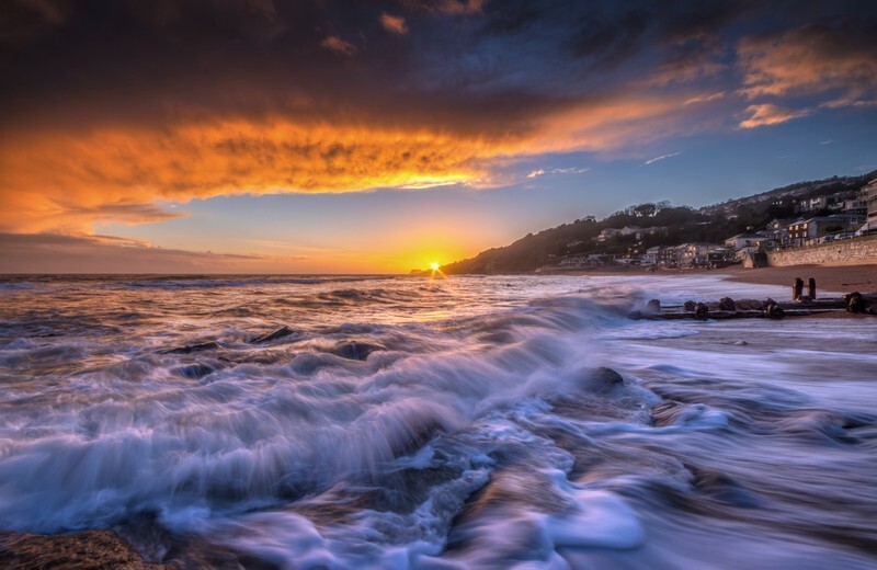 z3735 Sky Fire, Ventnor Beach - Ventnor to St Catherine's inc Bonchurch, Whitwell & the Undercliff