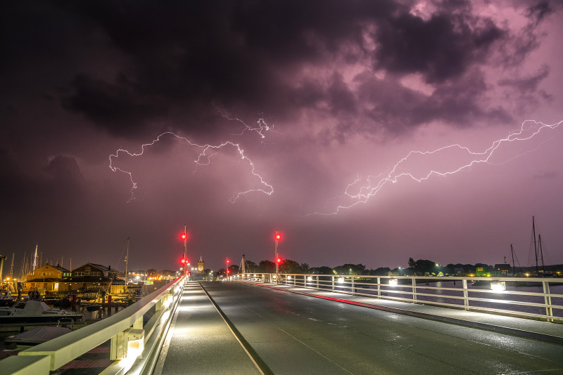 z3220 Lightning over Yarmouth - The