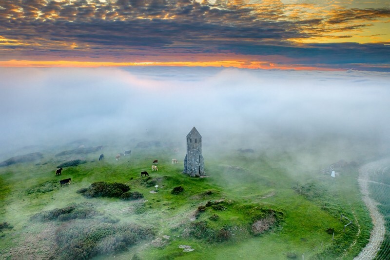 z3790 St Catherines Oratory in the Mist - Ventnor to St Catherine's inc Bonchurch, Whitwell & the Undercliff