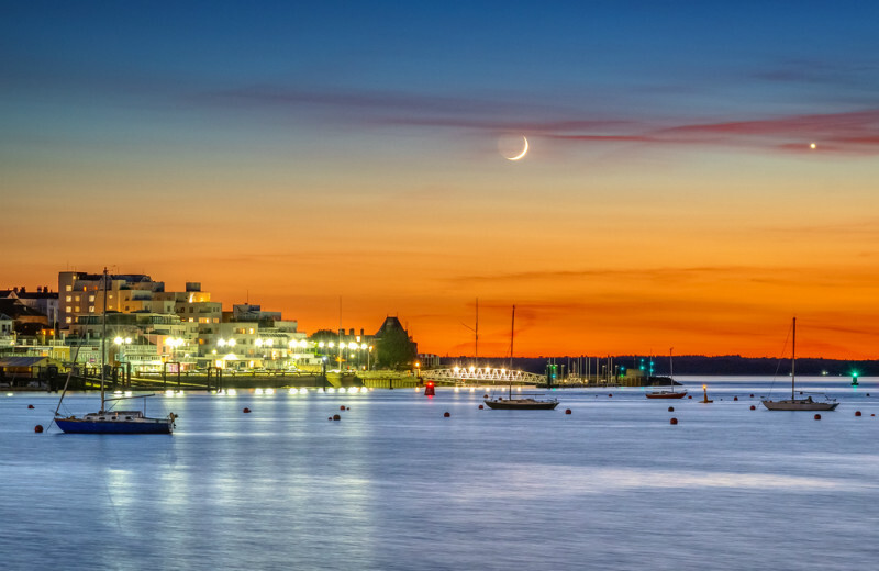 z3635 Moon and Mercury over Cowes - Yarmouth to West Cowes inc Newtown