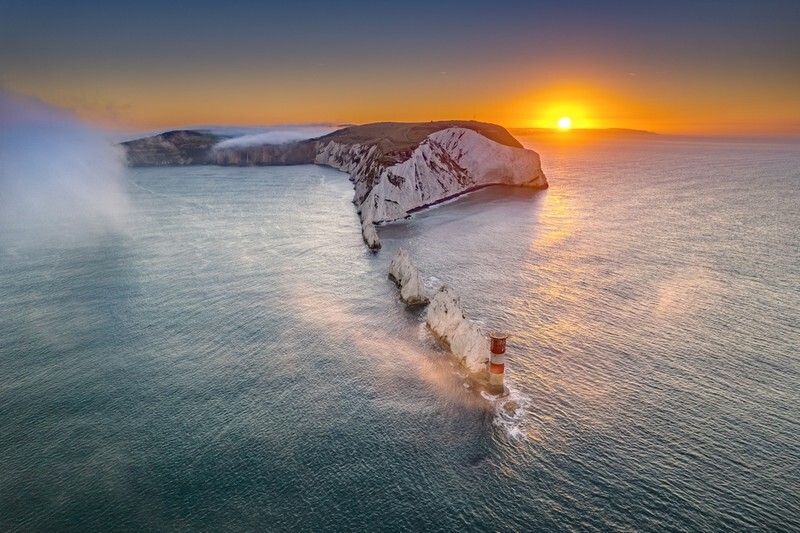 z4109 Misty Needles at Sunrise - Freshwater Bay to Colwell Bay inc the Needles
