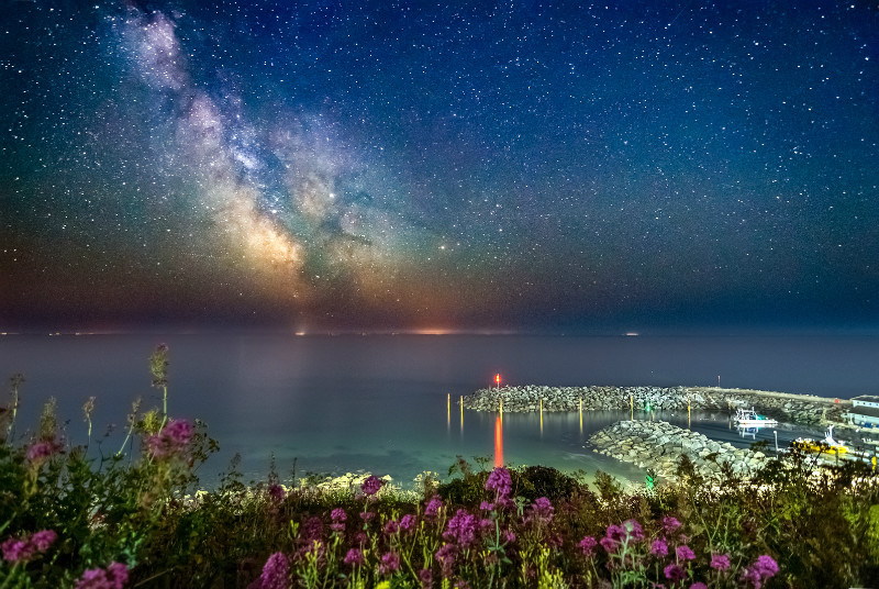 z3070 The rising Milky Way over Ventnor marina - Ventnor to St Catherine's inc Bonchurch, Whitwell & the Undercliff