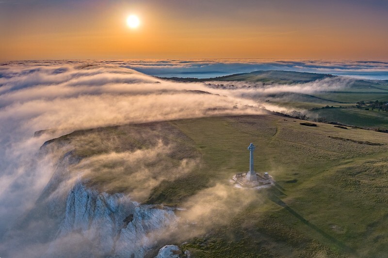z4372 Rolling Fog over Tennyson Down - Freshwater Bay to Colwell Bay inc the Needles